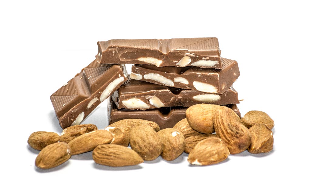 National Chocolate with Almonds Day - der US-amerikanische Tag der Mandel Schokolade. Kuriose Feiertage - 8. Juli © 2015 Sven Giese - Bild 1 National Chocolate with Almonds Day - der US-amerikanische Tag der Mandel Schokolade. Kuriose Feiertage - 8. Juli © 2015 Sven Giese - Bild 1