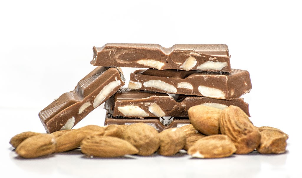 National Chocolate with Almonds Day - der US-amerikanische Tag der Mandel Schokolade. Kuriose Feiertage - 8. Juli © 2015 Sven Giese - Bild 2 National Chocolate with Almonds Day - der US-amerikanische Tag der Mandel Schokolade. Kuriose Feiertage - 8. Juli © 2015 Sven Giese - Bild 2