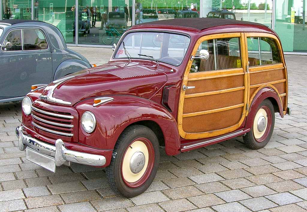 National Woodie Wagon Day - Tag des Woodie-Kombiwagens. Kuriose Feiertage - dritter Samstag im Juli © 2020 Sven Giese